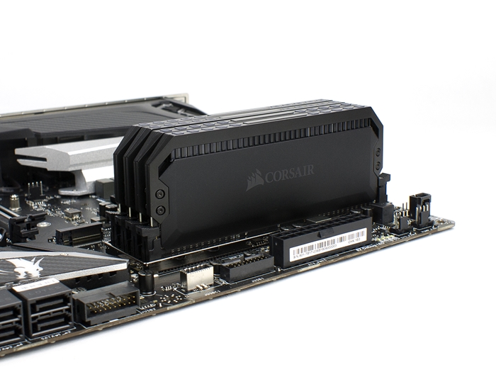 Corsair Dominator Platinum RGB 32gb DDR4 3200 33k